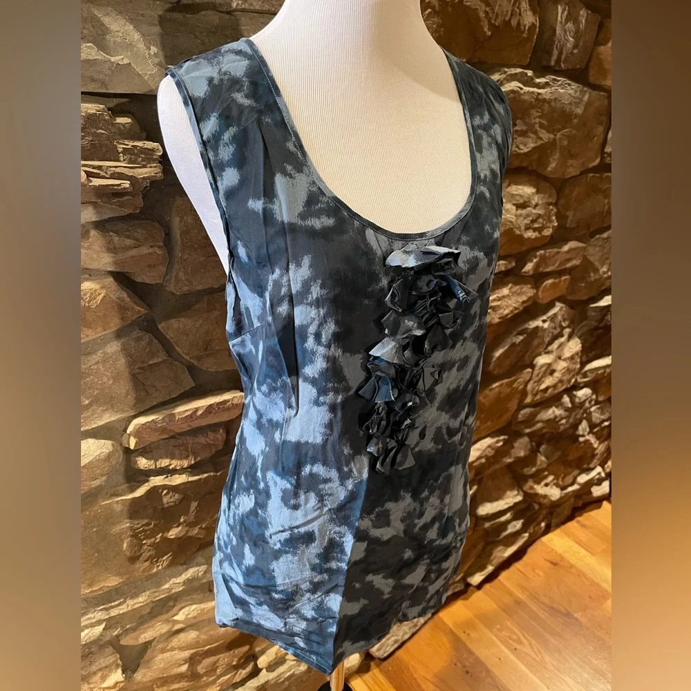 Halogen sheer tank top with cute neck ruffle, size X-Large - Picture 1 of 3